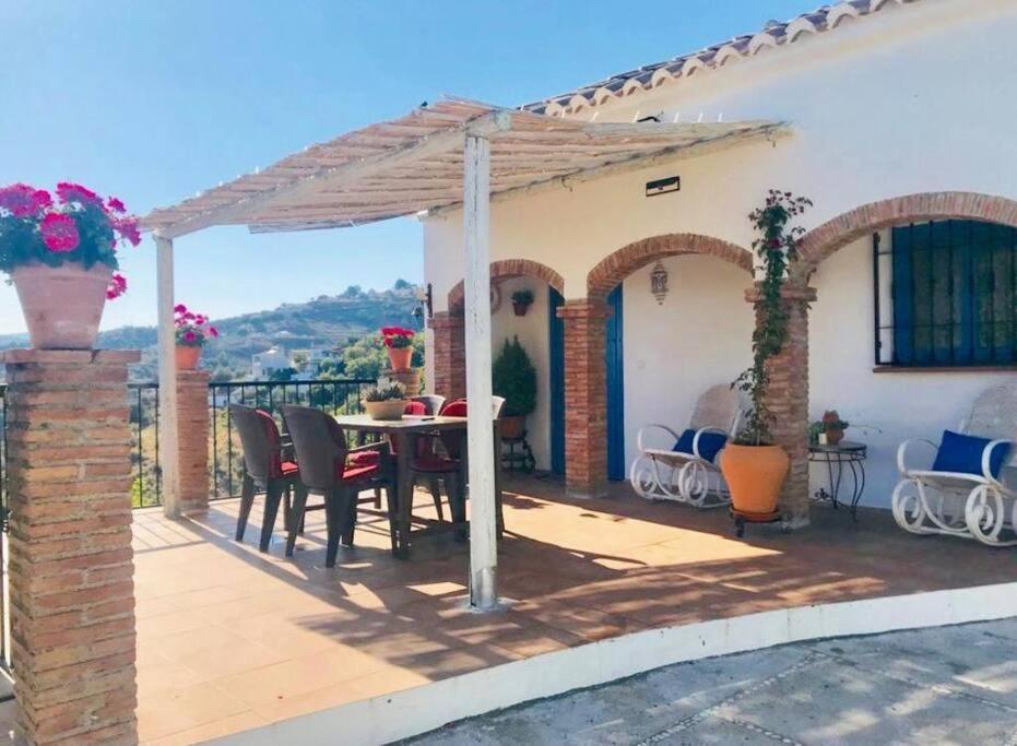 Villa En Frigiliana Con Piscina Y Jacuzzi Exterior foto